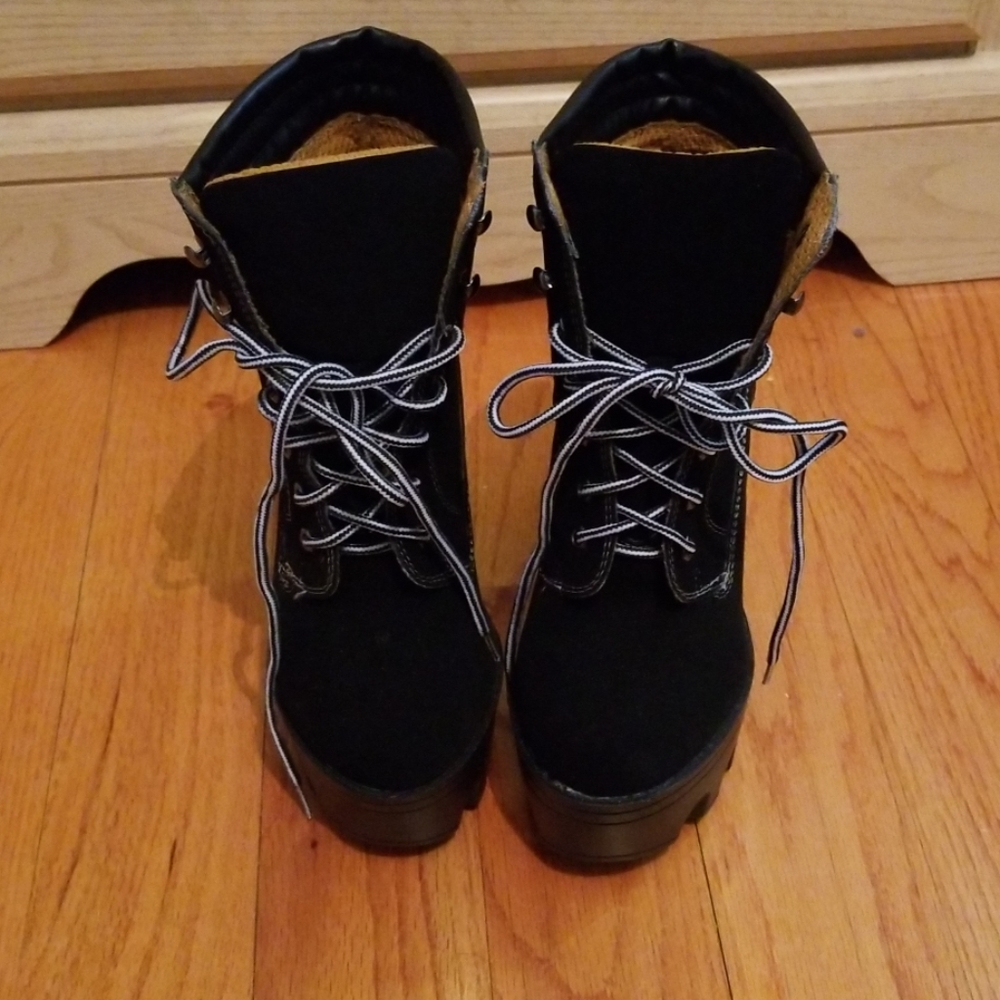 Platform boots - Picture 2 of 3